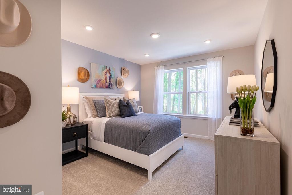 Image 8 of property listing at 95 CENTRAL AVE, Gaithersburg, MD 20877