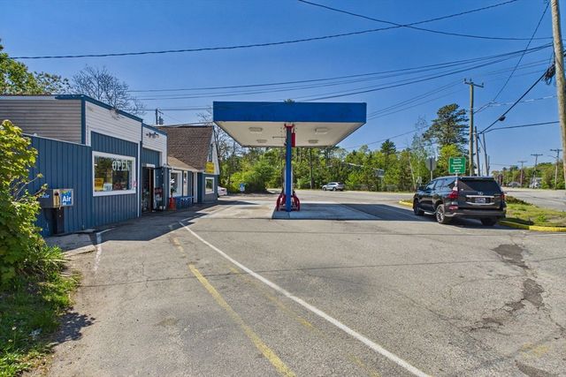 204 Marion Rd, Wareham, MA 02571