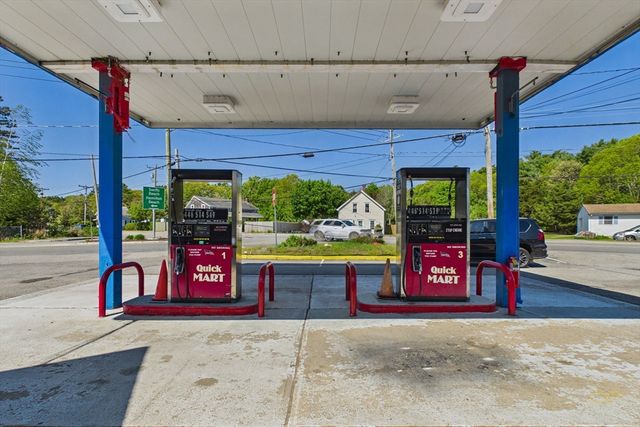 204 Marion Rd, Wareham, MA 02571