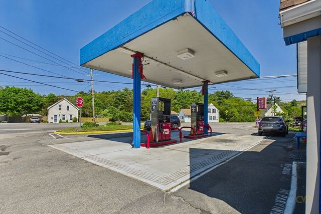 204 Marion Rd, Wareham, MA 02571