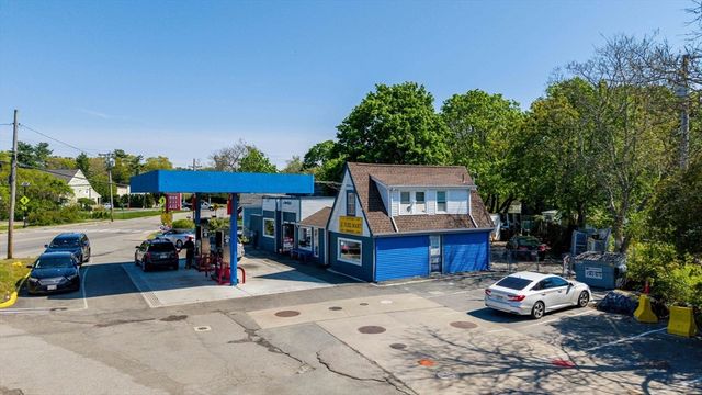 204 Marion Rd, Wareham, MA 02571