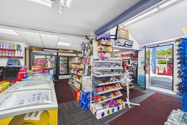 204 Marion Rd, Wareham, MA 02571