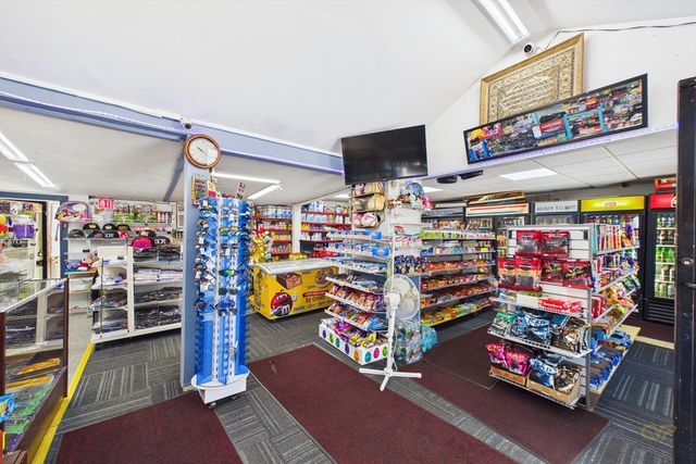 204 Marion Rd, Wareham, MA 02571