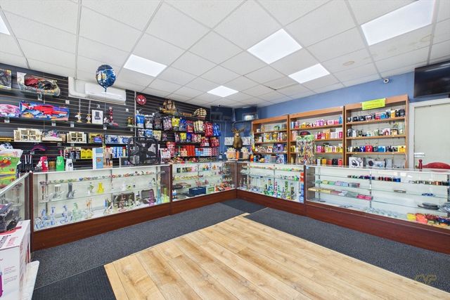 204 Marion Rd, Wareham, MA 02571