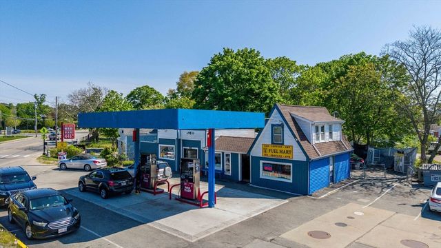 204 Marion Rd, Wareham, MA 02571