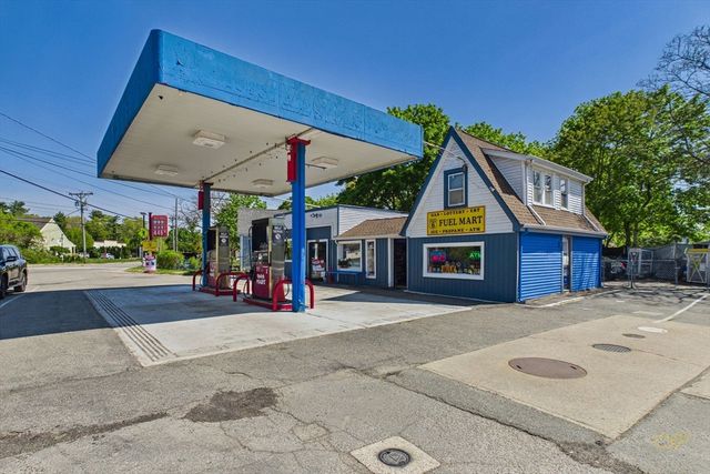 204 Marion Rd, Wareham, MA 02571