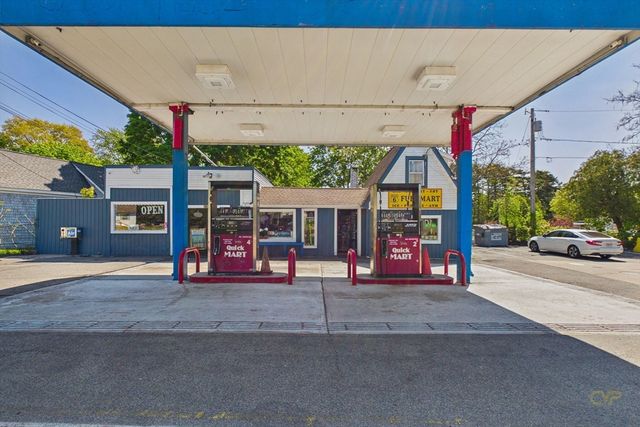204 Marion Rd, Wareham, MA 02571