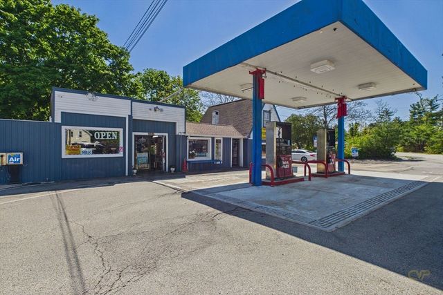 204 Marion Rd, Wareham, MA 02571