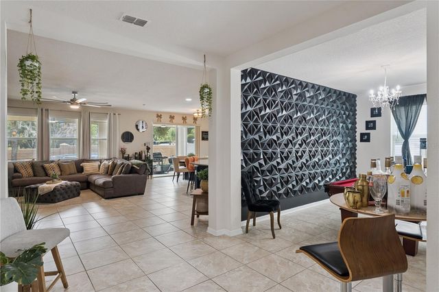 637 BAY BRIDGE CIRCLE, Apopka, FL 32703