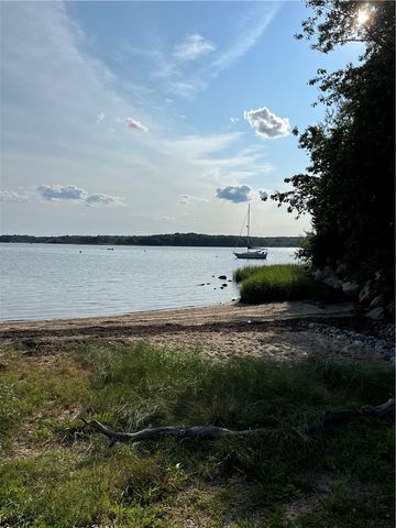7 SpringCove Road, Narragansett, RI 02882