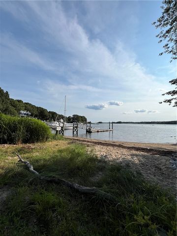 7 SpringCove Road, Narragansett, RI 02882