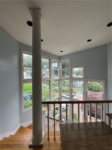 7 SpringCove Road, Narragansett, RI 02882
