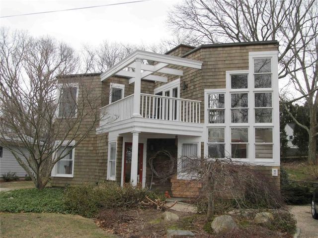 7 SpringCove Road, Narragansett, RI 02882