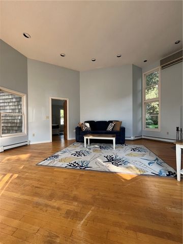 7 SpringCove Road, Narragansett, RI 02882