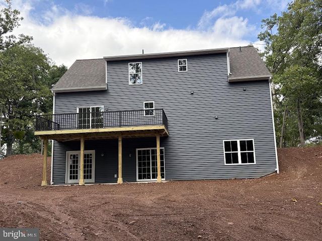 7 OAK LN, Mechanicsburg, PA 17050
