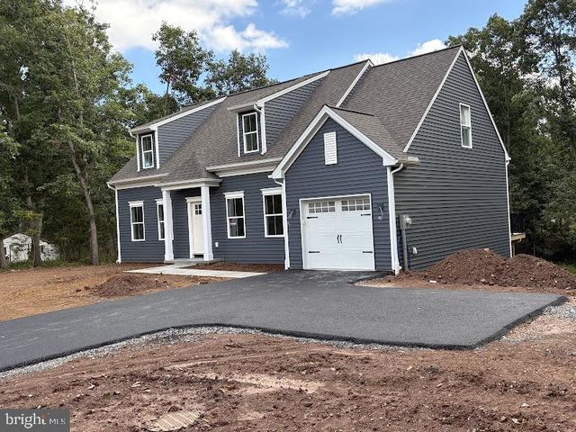 7 OAK LN, Mechanicsburg, PA 17050