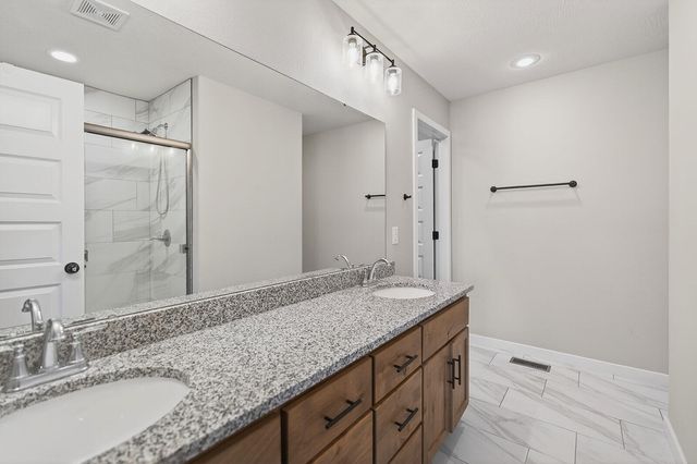 2781 E Bradford Street, Republic, MO 65738