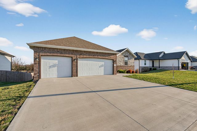 2781 E Bradford Street, Republic, MO 65738