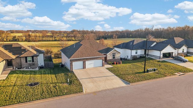 2781 E Bradford Street, Republic, MO 65738