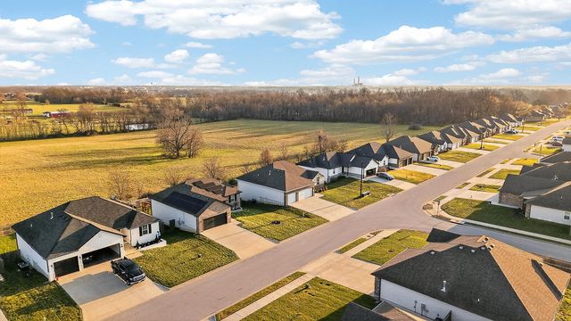 2781 E Bradford Street, Republic, MO 65738