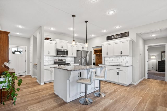 2781 E Bradford Street, Republic, MO 65738