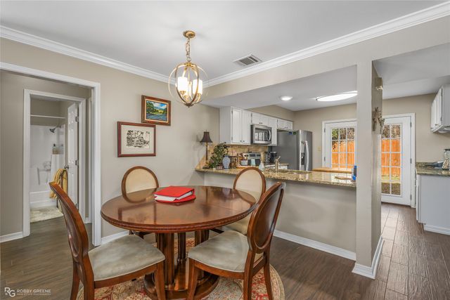 11 Chimney Stone Way, Shreveport, LA 71115