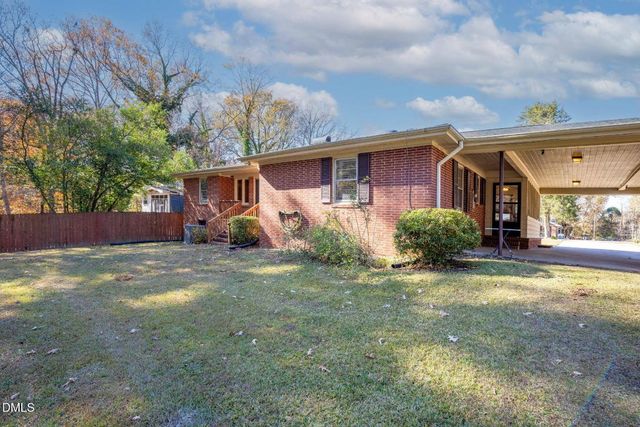 102 Hillcrest Drive, Smithfield, NC 27577