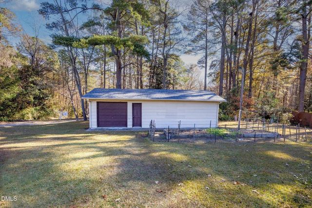 102 Hillcrest Drive, Smithfield, NC 27577