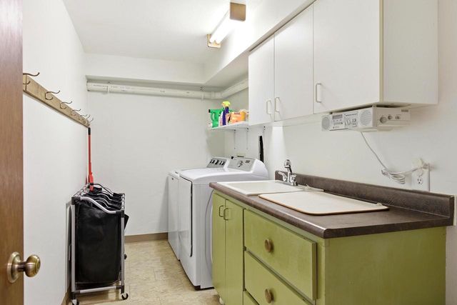 2460 Spring Rose Circle, Verona, WI 53593