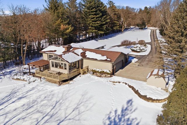 2460 Spring Rose Circle, Verona, WI 53593