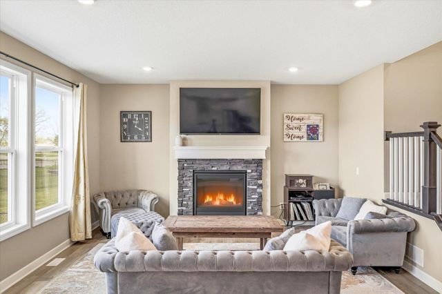 8422 60th Street S, Cottage Grove, MN 55016