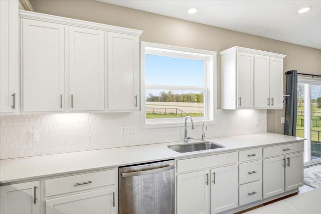 8422 60th Street S, Cottage Grove, MN 55016