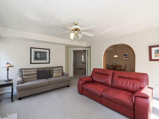 7219 S PONDEROSA DR, Cottonwood Heights, UT 84121