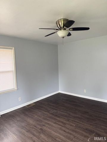 2819 S Boeke Road, Evansville, IN 47714