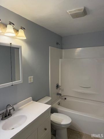 2819 S Boeke Road, Evansville, IN 47714