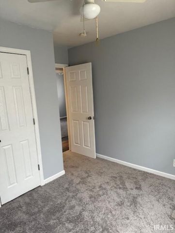 2819 S Boeke Road, Evansville, IN 47714