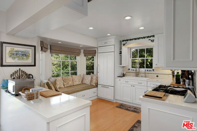 3331 Bennett Drive, Los Angeles, CA 90068