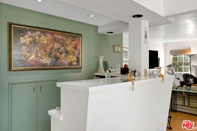 3331 Bennett Drive, Los Angeles, CA 90068