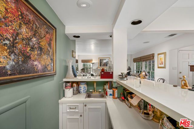 3331 Bennett Drive, Los Angeles, CA 90068