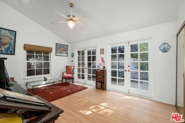 3331 Bennett Drive, Los Angeles, CA 90068
