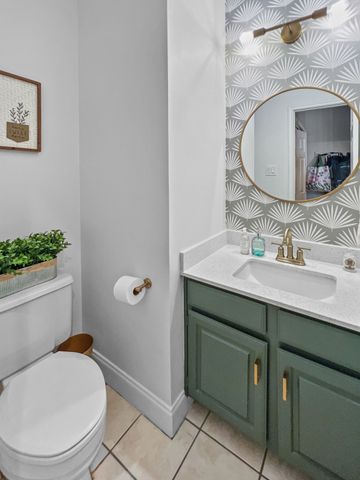 909 Plantation Drive, Lewisville, TX 75067