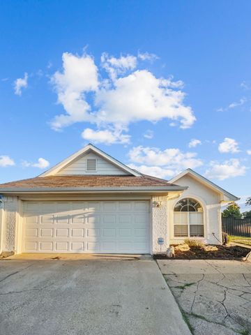 909 Plantation Drive, Lewisville, TX 75067