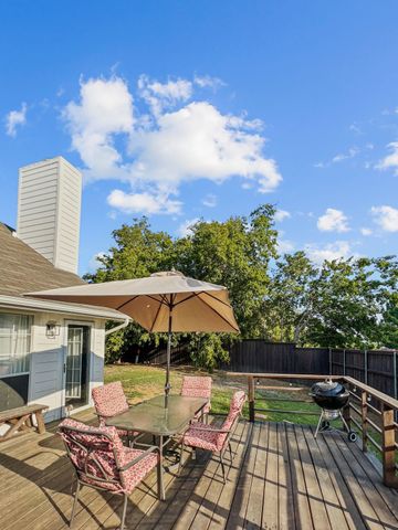 909 Plantation Drive, Lewisville, TX 75067