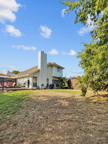 909 Plantation Drive, Lewisville, TX 75067