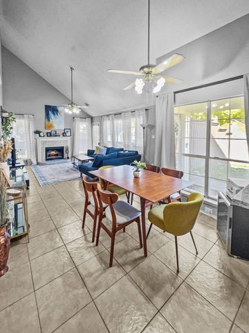 909 Plantation Drive, Lewisville, TX 75067