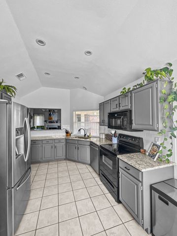 909 Plantation Drive, Lewisville, TX 75067