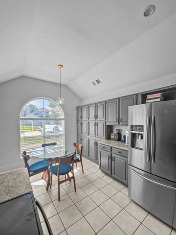 909 Plantation Drive, Lewisville, TX 75067