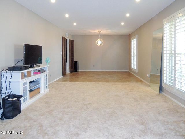 10701 VISTA ALEGRE Drive, El Paso, TX 79935