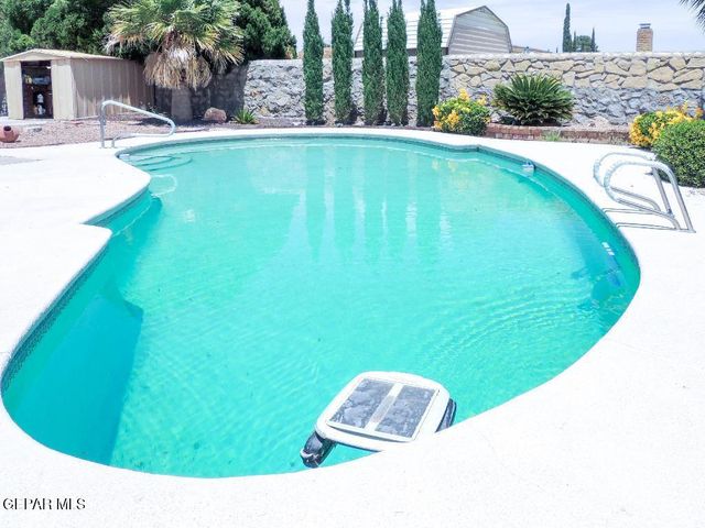 10701 VISTA ALEGRE Drive, El Paso, TX 79935