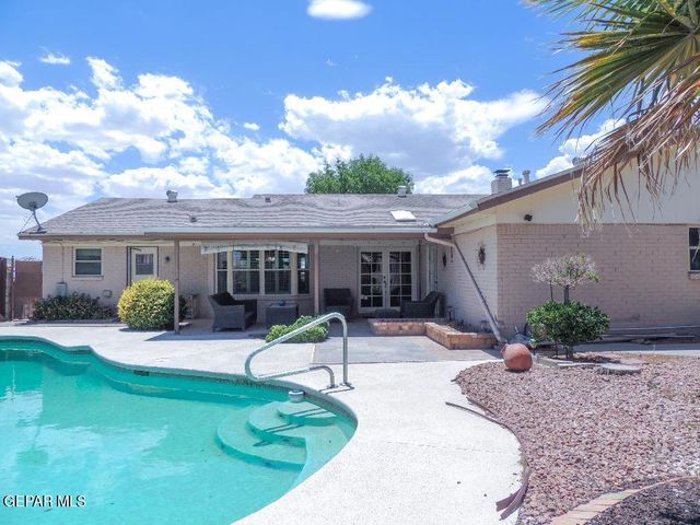 10701 VISTA ALEGRE Drive, El Paso, TX 79935